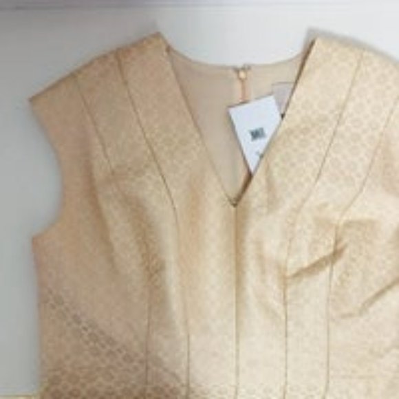 Gal Meets Glam Grace Dress - Picture 8 of 10